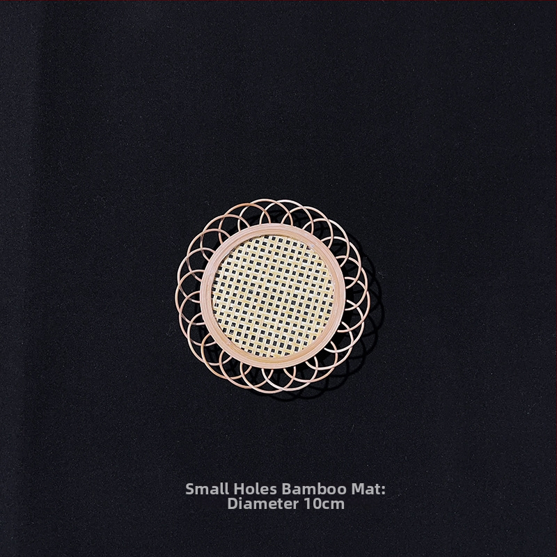 Fotorekviziti u drevnom stilu, antikne jade lutke, drveni pozadinski okvir, kod proizvoda Xw5g7eym