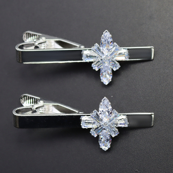 Kravatiklipi kristall-liblika motiiv, lillemustir, smoky quartz kristallid, segu, elektroplaadimine, lameda peaga