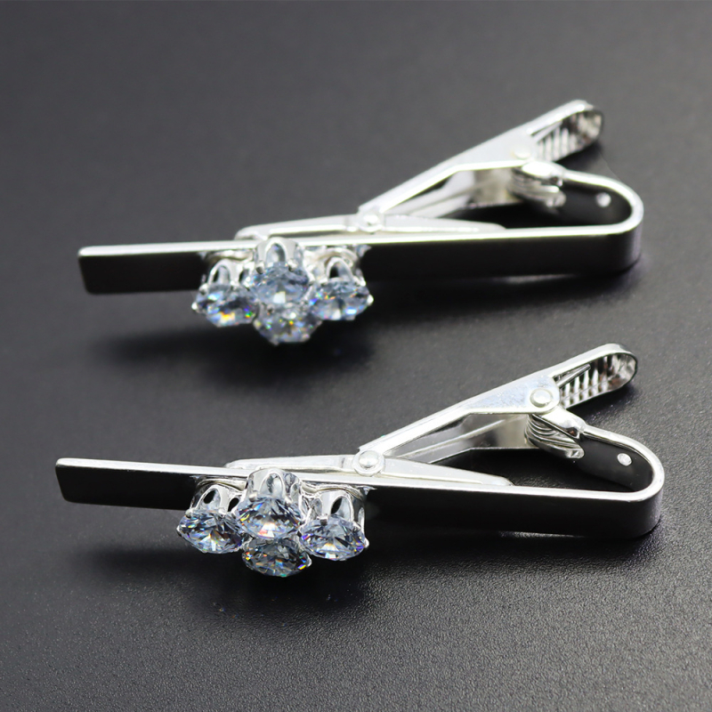 Kravatiklipi kristall-liblika motiiv, lillemustir, smoky quartz kristallid, segu, elektroplaadimine, lameda peaga