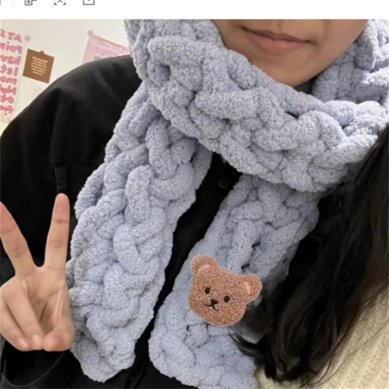 Piršto šalikas (oro srauto verpimas; siūlai pynimas; rankų mezgimas)