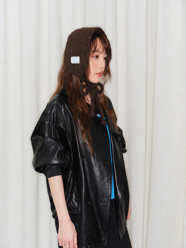 Kootud sall kõrvakaitsega, kahekordne kasutus, monokromaatne kudum, naise mudel, talve, sügise ja kevade jaoks