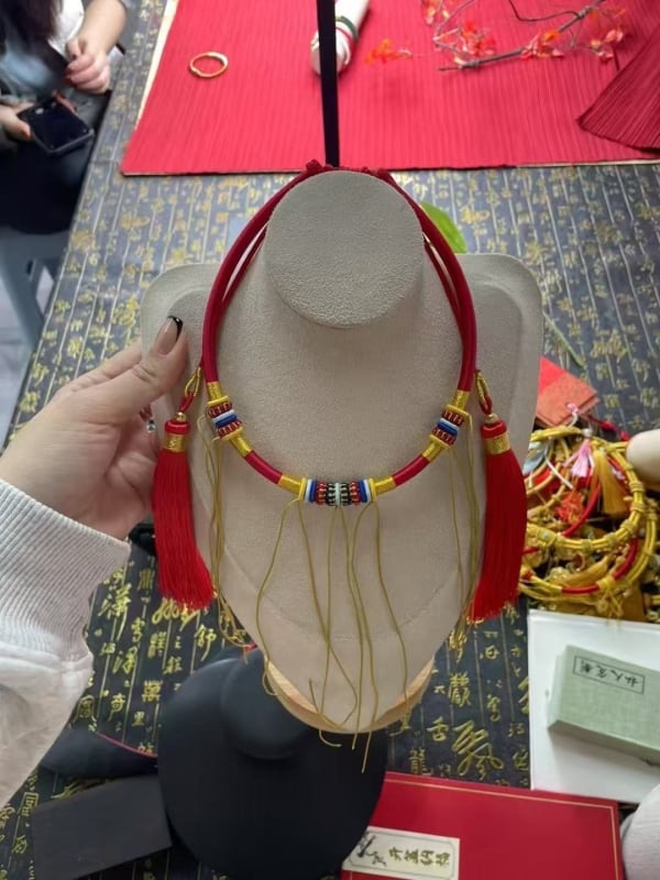 Kūdikių kaklo papuošalas su U formos vieliniu pakabuku, apimtis 41–50 cm, O grandinė, reguliuojamas