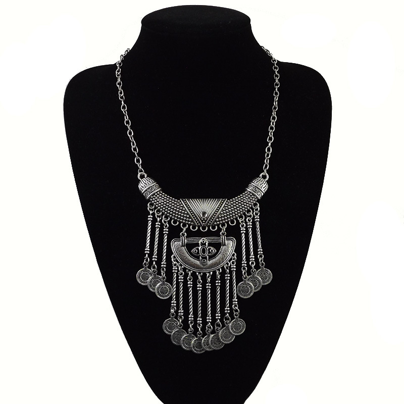 Starma etninio stiliaus retro kaklo papuošalas su lydinio grandine ir pakabuku, 2025 m. vasara