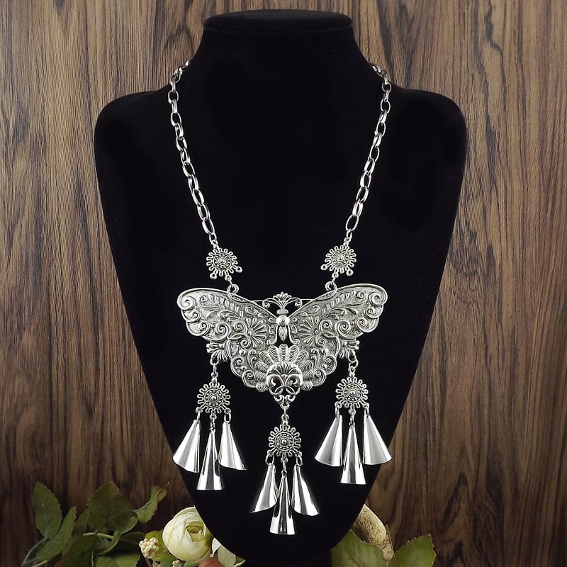 Starma etninio stiliaus retro kaklo papuošalas su lydinio grandine ir pakabuku, 2025 m. vasara