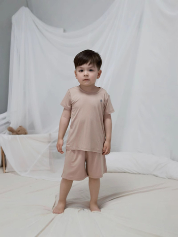 Dječji komplet: top s kratkim rukavima i cropped hareem hlače, mekani Modal miks (68% Modal, 24% pamuk, 8% elastan), visoki struk, unisex, proljeće-ljeto 2025