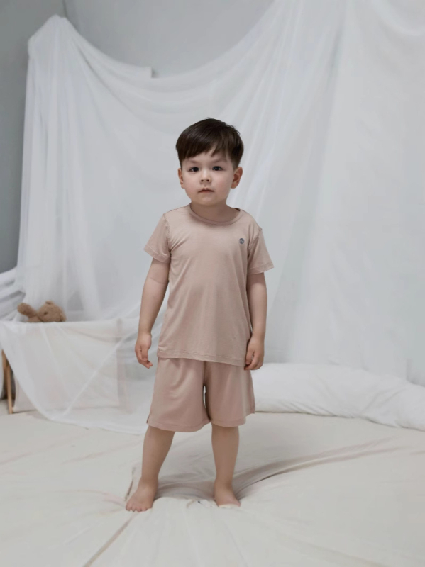 Dječji komplet: top s kratkim rukavima i cropped hareem hlače, mekani Modal miks (68% Modal, 24% pamuk, 8% elastan), visoki struk, unisex, proljeće-ljeto 2025