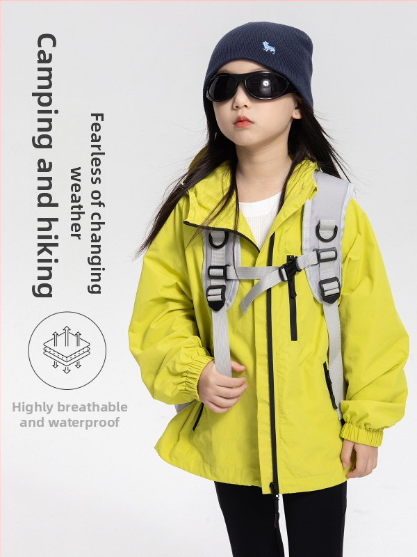 Bunda pre dievčatá so tromi ochrannými funkciami: priedušná, nepremokavá a vetruodolná, s kapucňou, pre deti 7–12 rokov — CLARA GIRLS