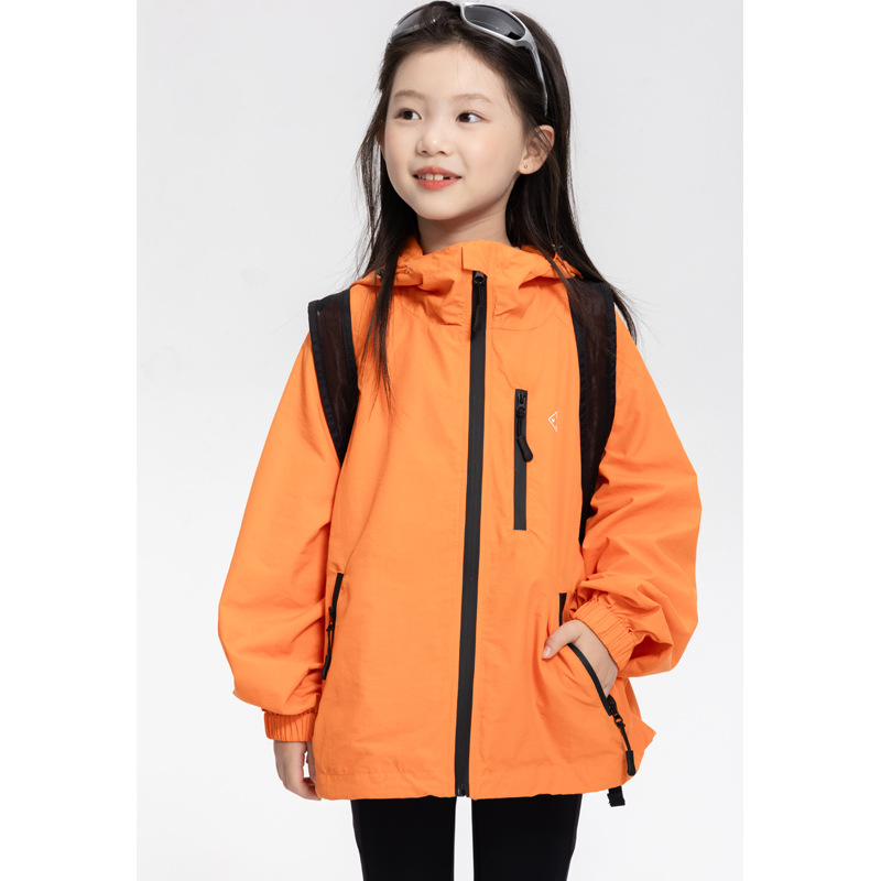 Striukė mergaitei su trim apsaugomis: kvėpuojanti, atspari vandeniui ir vėjui, su gobtuvu, 7–12 metų vaikams — CLARA GIRLS