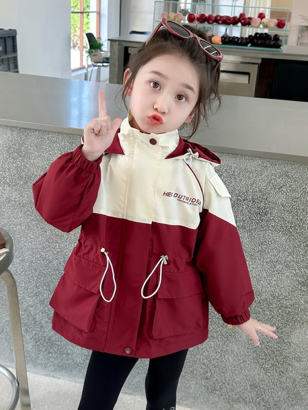 Детско яке за момичета с буквен принт, качулка и яка-стойка, цип, есен-зима 2025
