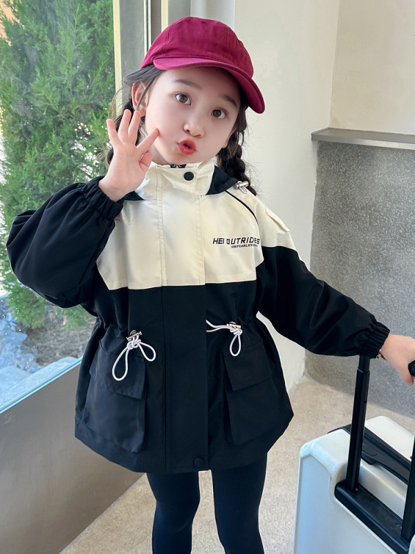 Детско яке за момичета с буквен принт, качулка и яка-стойка, цип, есен-зима 2025