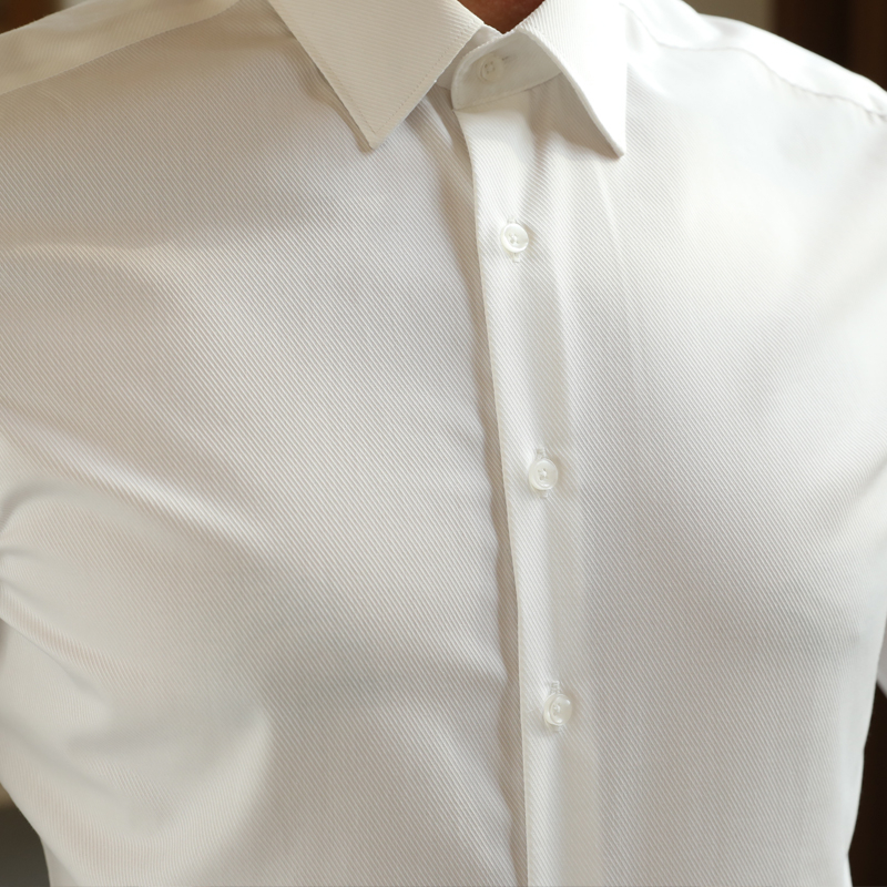 Muška košulja u francuskog stilu, dugi rukavi, slim fit, bijela, bez glačanja, formalna poslovna košulja za svadbu – za mladoženju ili kuma