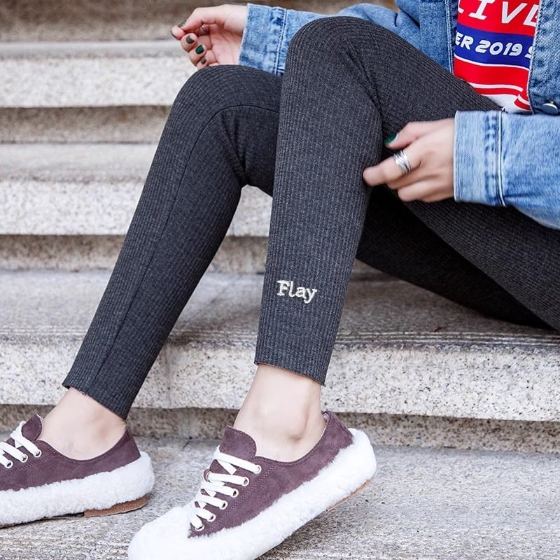 Κολάν εγκύου, στενή γραμμή, παχύ ύφασμα; σύνθεση: πολυεστέρας 68,3% / βισκόζη 29,2% / σπάντεξ 2,5%; Φθινόπωρο 2025