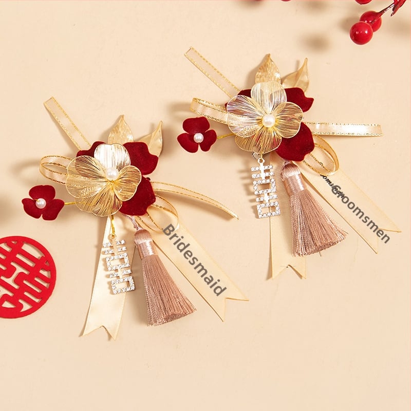 Kāzu corsage komplekts ar zīda ziediem, roku darītas brošes līgavai, līgavim un vecākiem