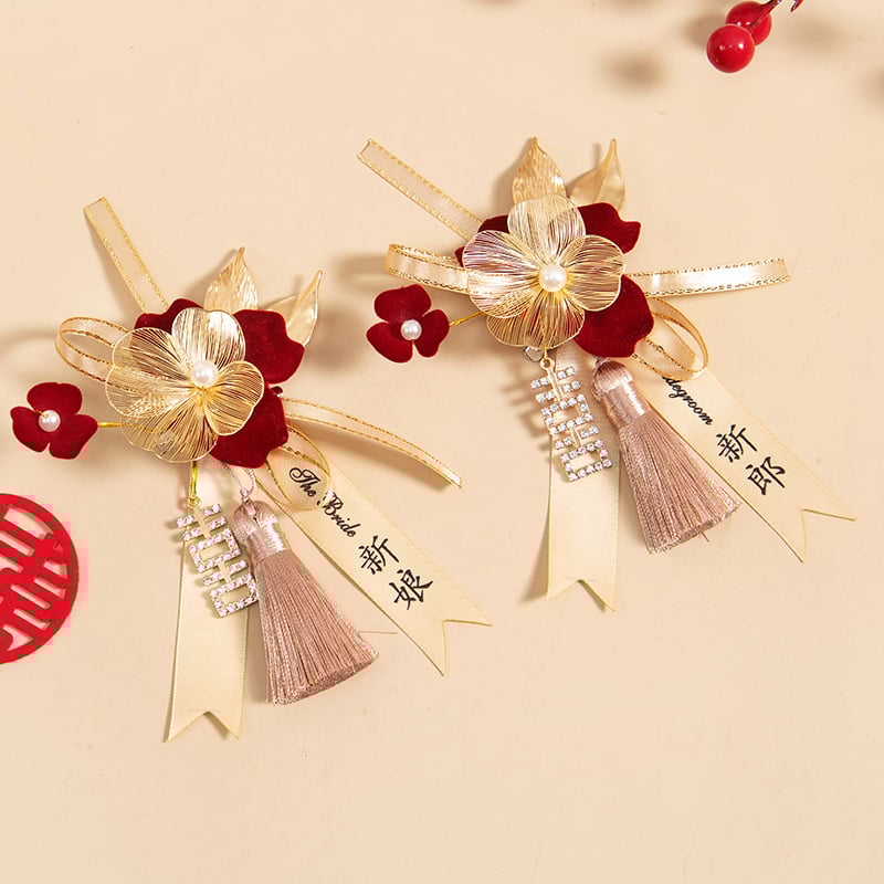 Kāzu corsage komplekts ar zīda ziediem, roku darītas brošes līgavai, līgavim un vecākiem