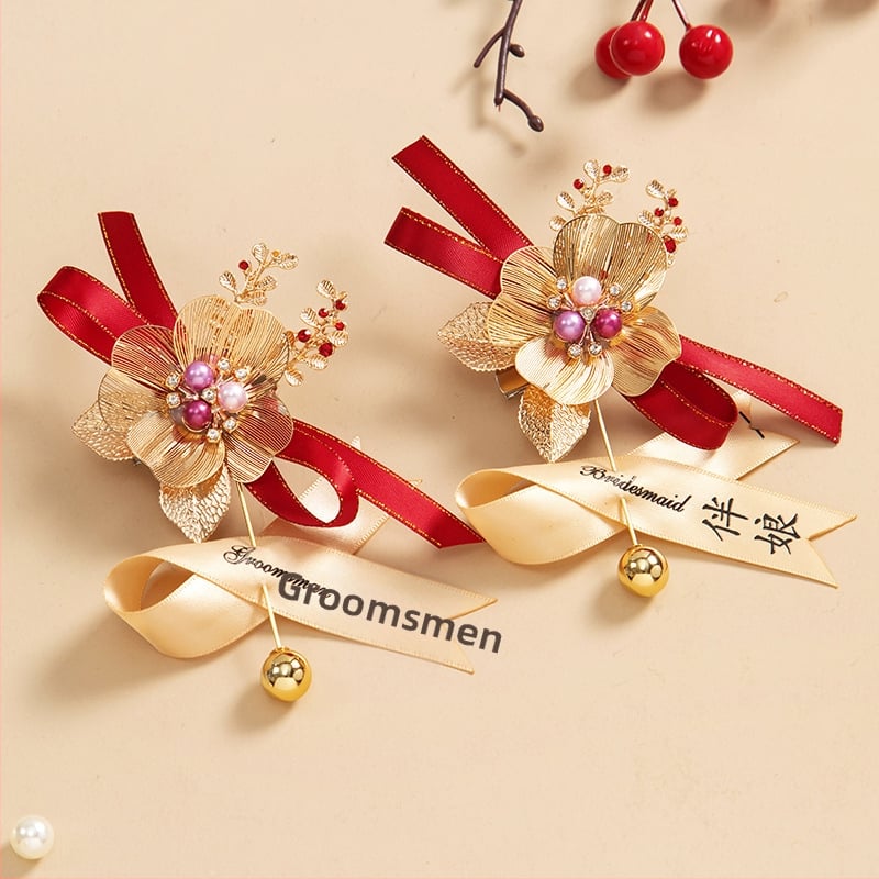 Kāzu corsage komplekts ar zīda ziediem, roku darītas brošes līgavai, līgavim un vecākiem