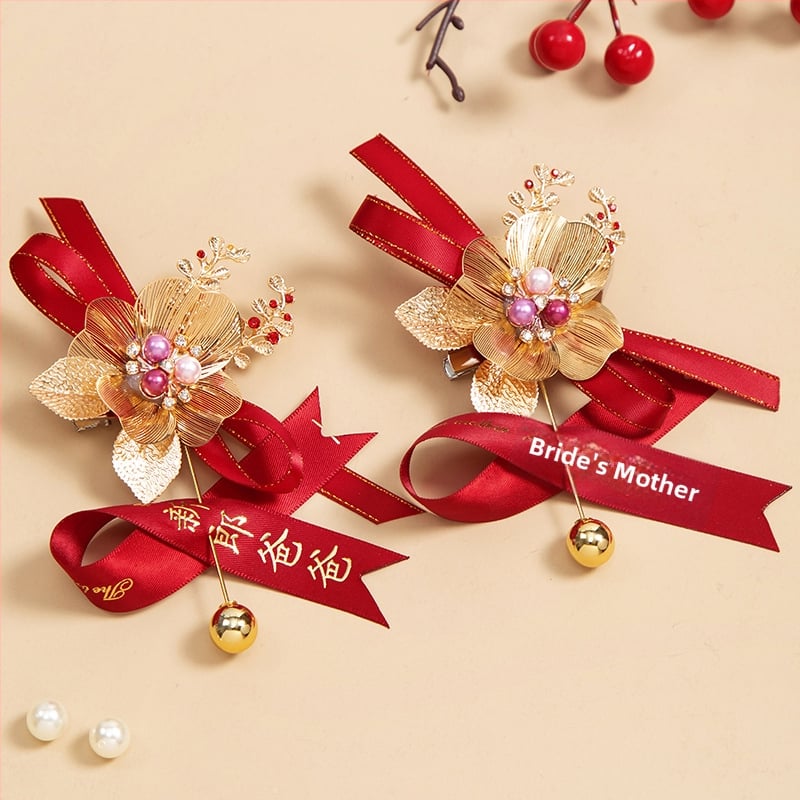 Kāzu corsage komplekts ar zīda ziediem, roku darītas brošes līgavai, līgavim un vecākiem