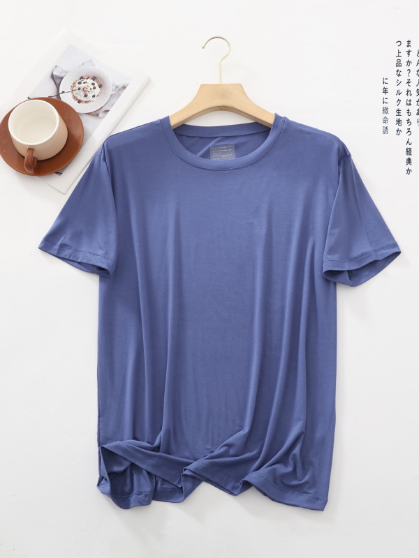 Muška majica kratkih rukava od modalnog materijala, okrugli izrez, ležeran kroj, lagano prozračna za ljeto