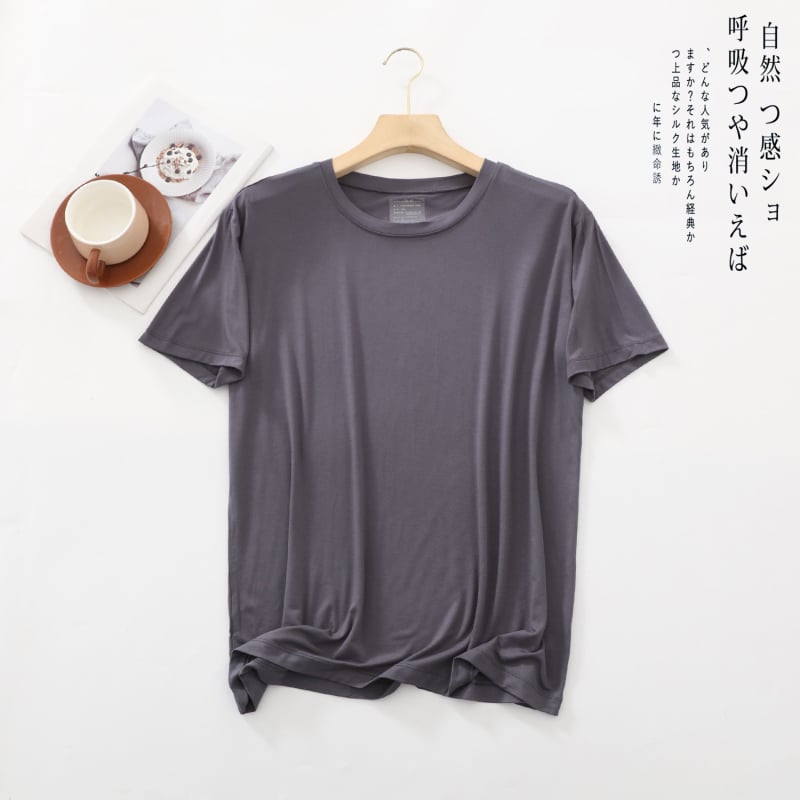 Muška majica kratkih rukava od modalnog materijala, okrugli izrez, ležeran kroj, lagano prozračna za ljeto