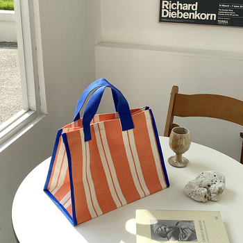 Kanvas tote kott, horisontaalne ruuduline kuju, avatud ülaosaga, sisemise telefoni tasku, kahe käepidemega