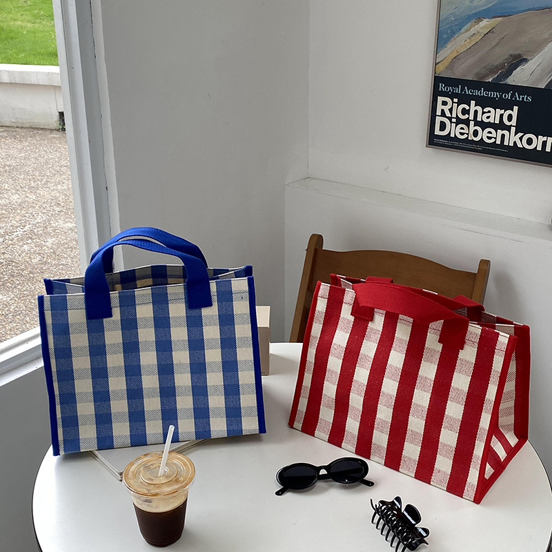 Kanvas tote kott, horisontaalne ruuduline kuju, avatud ülaosaga, sisemise telefoni tasku, kahe käepidemega