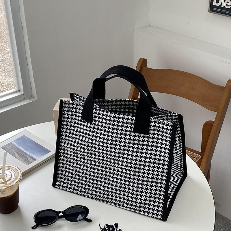 Kanvas tote kott, horisontaalne ruuduline kuju, avatud ülaosaga, sisemise telefoni tasku, kahe käepidemega