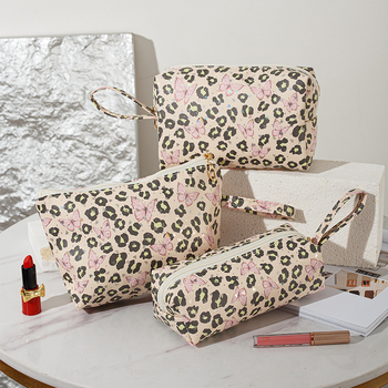 Дамска козметична чанта с леопардов принт — преносима, голям капацитет за пътуване; изработена от плат, подплата канвас, цип