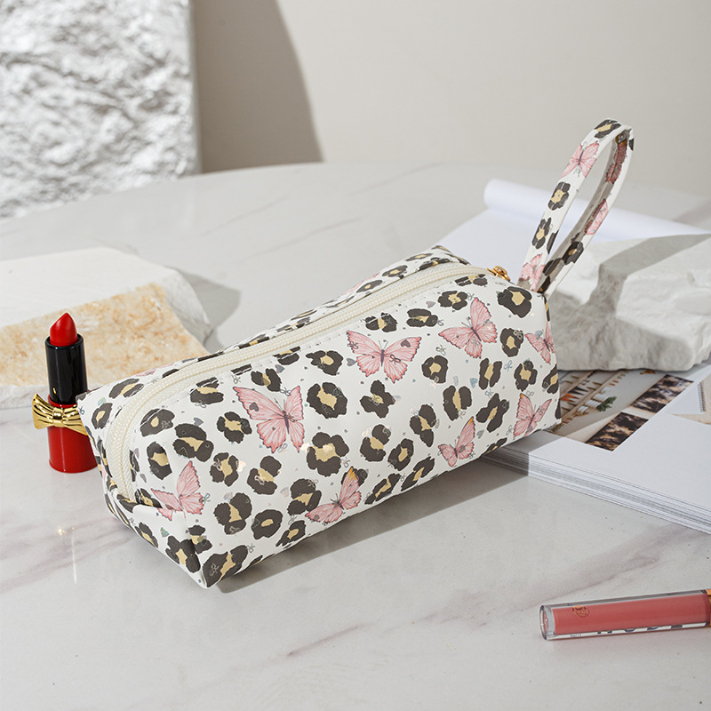 Дамска козметична чанта с леопардов принт — преносима, голям капацитет за пътуване; изработена от плат, подплата канвас, цип