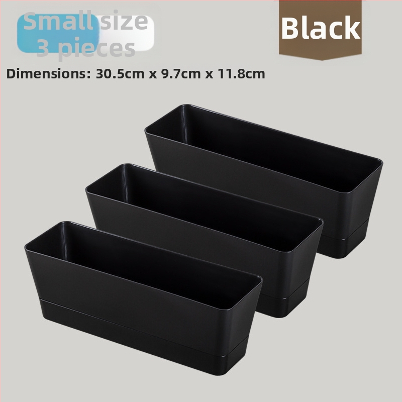 Plastikinis vazonas sukulentams, stovintis ant grindų, paprastas stilius, namų sodininkystei.