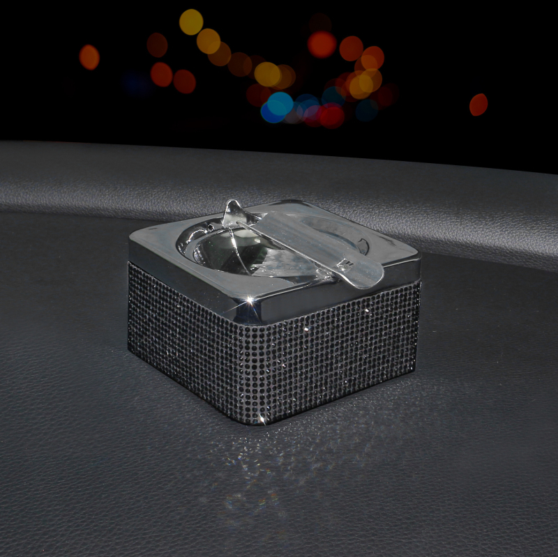 Europos stiliaus prabangus pelenų indelis su deimantų kristalais (Prekės ženklas: Ruijie; Medžiaga: Metalas; Modelis: B000086; Kilmė: Guangzhou)