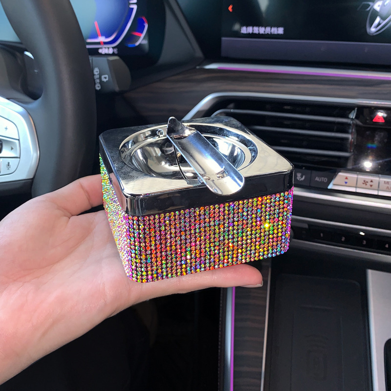 Europos stiliaus prabangus pelenų indelis su deimantų kristalais (Prekės ženklas: Ruijie; Medžiaga: Metalas; Modelis: B000086; Kilmė: Guangzhou)