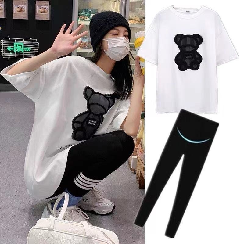 Κουστούμι εγκυμοσύνης για καλοκαίρι με παντελόνια, μανίκια 3/4, μανίκια σε σχήμα πετάλου, cropped παντελόνια, street-style σχεδίαση, βασικό ύφασμα 90-95%