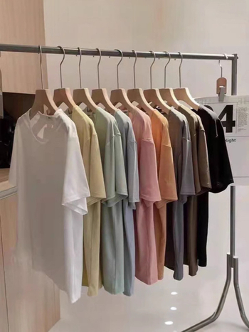 Emma majica od Ice Silk, slobodan kroj, okrugli vrat, kratki rukavi, jednobojna, devet boja