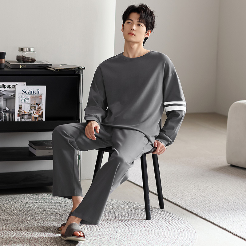 Muške pidžame od modalnog materijala s dugim rukavima i pantalonama — Materijal: modal; Oblik: pulover; Gustoća: srednja; Vrat: okrugli; Sadržaj glavnog materijala: 70–80%