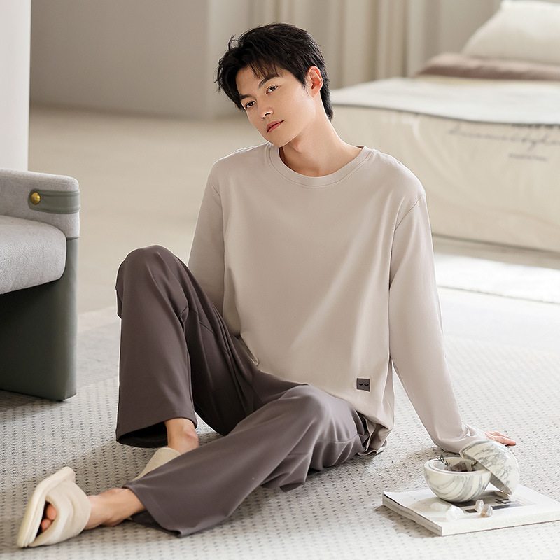 Muške pidžame od modalnog materijala s dugim rukavima i pantalonama — Materijal: modal; Oblik: pulover; Gustoća: srednja; Vrat: okrugli; Sadržaj glavnog materijala: 70–80%