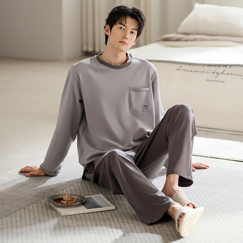 Muške pidžame od modalnog materijala s dugim rukavima i pantalonama — Materijal: modal; Oblik: pulover; Gustoća: srednja; Vrat: okrugli; Sadržaj glavnog materijala: 70–80%