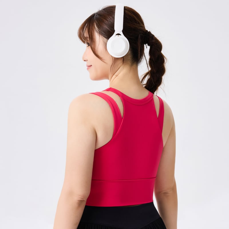 Joga krūšturis ar fiksētām kupām, glīts muguras dizains, cieša piegulšana; Materiāls: Nīlons 79% + Spandeks 21%; Audums: ķīmisko šķiedru maisījums; Garums: 40.5–41.7 cm