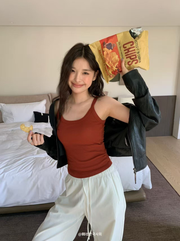 Korean Society Kamizole Veste – Tievs siluets, Vienkāršs raksts, Viskoze un kokvilnas maisījums, Vasarā 2025