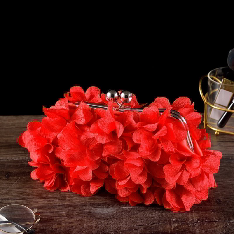 Siidist käekott, ketikandiga käekott, horisontaalne ruudukujuline kuju, avatud ülaosa, telefoni tasku