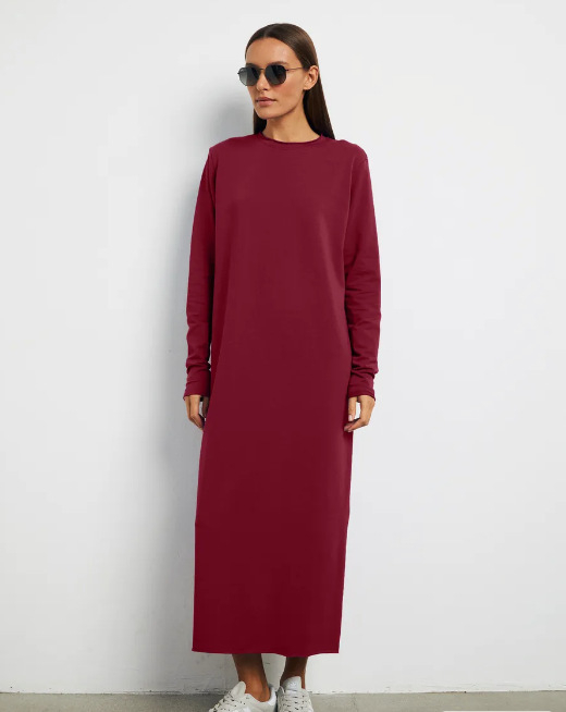 Srednje duljine pleteni haljina s dugim rukavima, okrugli ovratnik, poliester s elastanom, elegantan stil s naramenicama