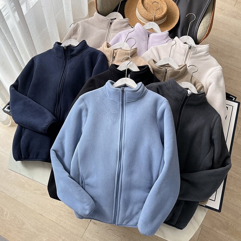 Sieviešu jaka ar stāvošu apkakli, polārfleece audums, kompozītmateriāla izstrāde, rāvējslēdzējs — rudens 2024