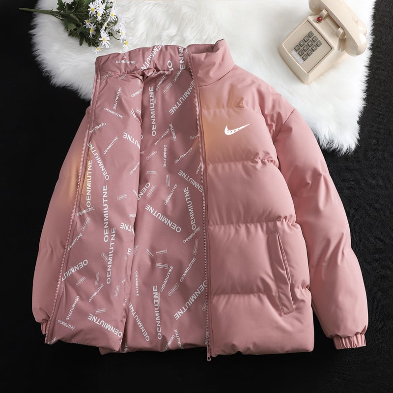 Meeste kamuflaažiga polüestrist täidetud jope, ees tõmblukk, vaba lõige, polüester täidis, polüester vooder