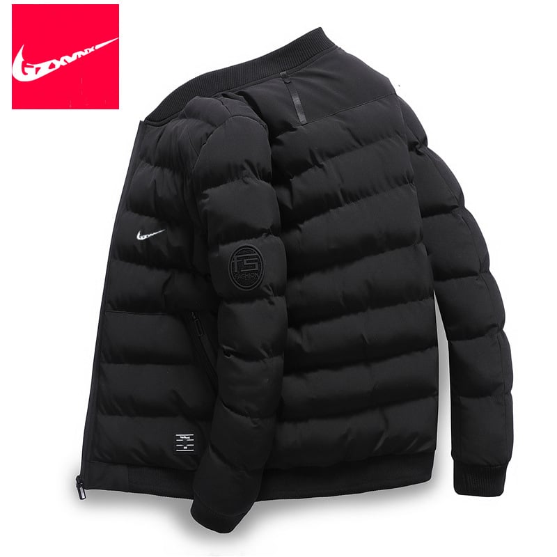 Meeste kamuflaažiga polüestrist täidetud jope, ees tõmblukk, vaba lõige, polüester täidis, polüester vooder