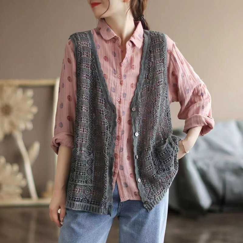 Sieviešu kokvilnas veste ar etno-3D rakstu, V kakla izgriezums, īss garums, pogas vienā rindā