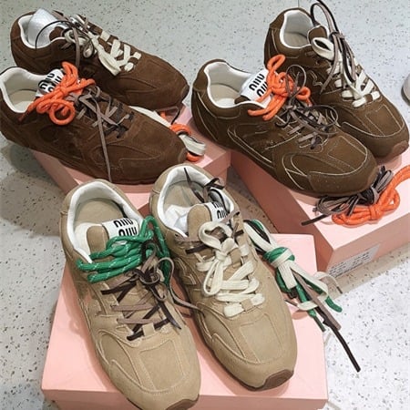 Forrest Gump iedvesotas ādas sporta kurpes, universālas, apaļa purns, gumijas zole, 3–5 cm papēža augstums, priekšējās šņorēm