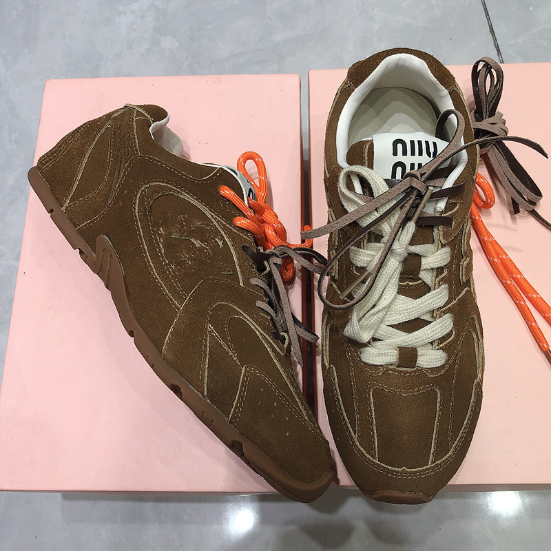 Forrest Gump iedvesotas ādas sporta kurpes, universālas, apaļa purns, gumijas zole, 3–5 cm papēža augstums, priekšējās šņorēm