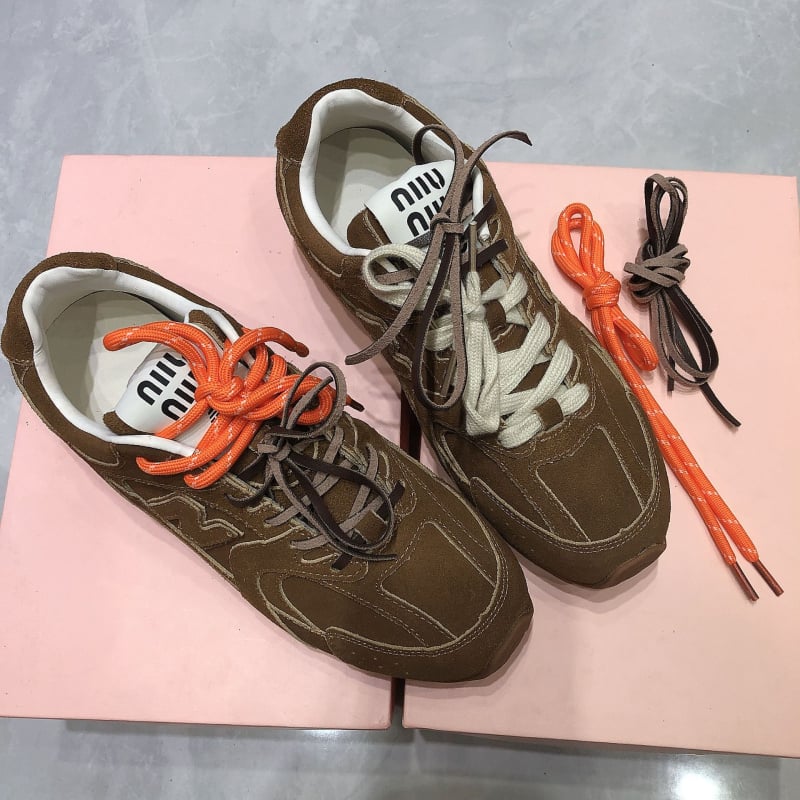 Forrest Gump iedvesotas ādas sporta kurpes, universālas, apaļa purns, gumijas zole, 3–5 cm papēža augstums, priekšējās šņorēm