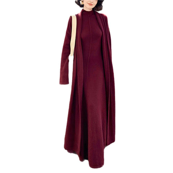 Ženski dvodijelni pleteni kardigan i haljina s visokim ovratnikom — jednobojni komplet, duga haljina, pleteni materijal, polyester 70–80%, spandeks <30%, jesen 2025