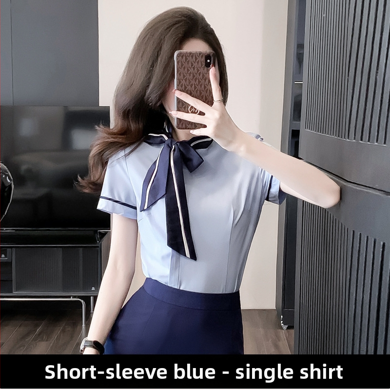 OL uniformas komplekts: blūze ar īsu svārku, regulāras piedurknes, 3/4 garuma piedurknes, OL commuter stilā, poliesteru maisījums 30–50%, pavasaris 2024