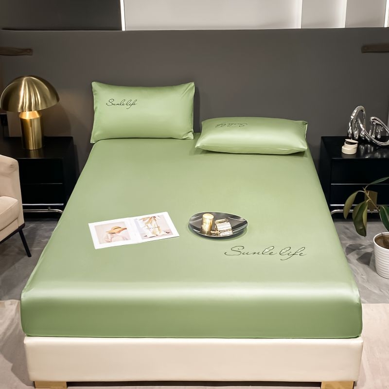 Cuvertură de pat pentru saltea, model simplu, fibră chimică, vopsire reactive, greutate 800–1000 g, procesare personalizabilă, stil modern minimalist