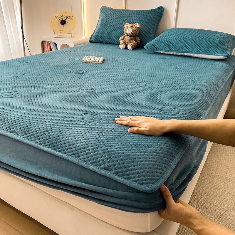 Cearșaf cu elastic din velur de lapte, quiltat, model solid, 300–500 g, iarnă, minimalist